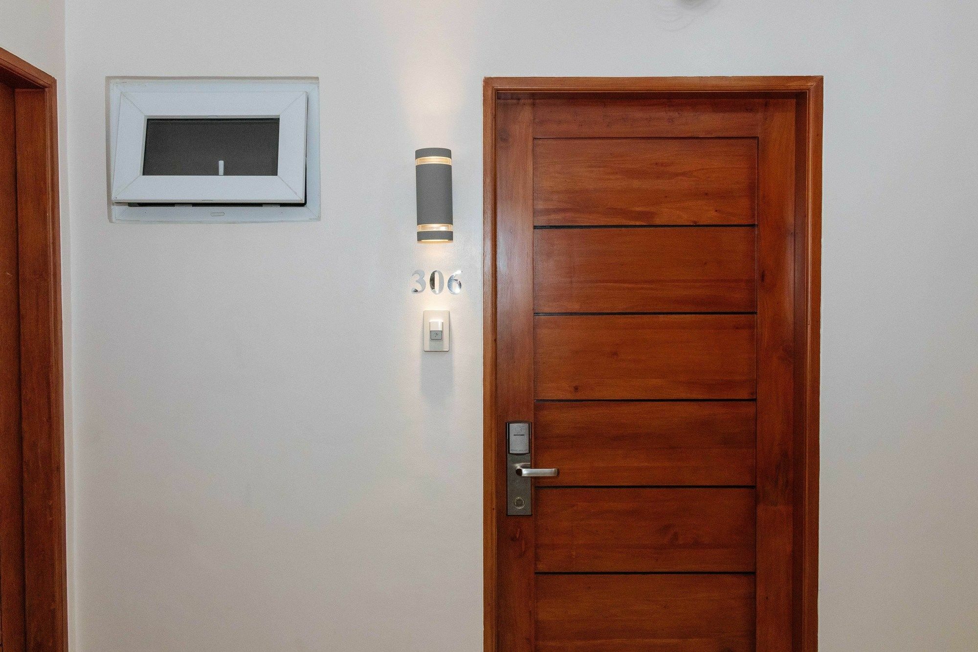 Hotel Reddoorz Premium @ Sampaloc Makati Makati City Exterior foto