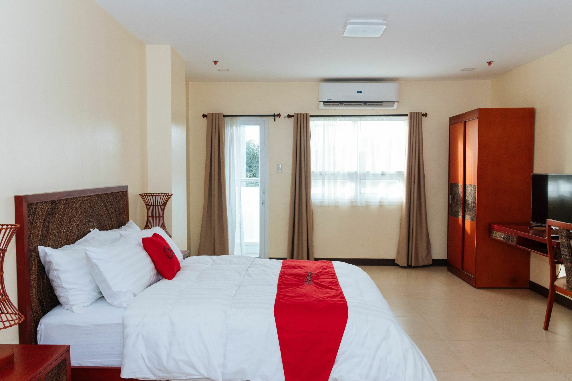 Hotel Reddoorz Premium @ Sampaloc Makati Makati City Exterior foto